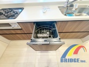 【食器洗浄乾燥機】