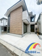 駐車1台可能で、小中学校が歩いて5分以内。
ファミリー世帯が安心して暮らせる環境です。
収納面も豊富で、利便性に長けています。
是非、八千代市内で新築一戸建てをお探しの方はお気軽にお問い合わせ下さい。
お待ちしております。
2025年11月2日撮影