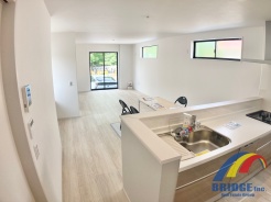 明るく心地よい風が通り抜けるリビング