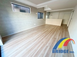 リビング
以下同社同等仕様施工例
