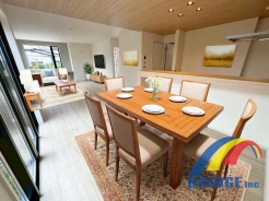 明るい雰囲気で落ち着く空間
以下同社同等仕様施工例