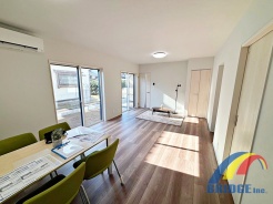 明るく心地よい風が通り抜けるリビング