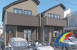 A号棟 駐車2台可能で、教育施設まで歩いて5分と親御さんも安心の立地。
各部屋に収納を完備しておりお家の中もすっきり整います。
ロフトは収納にも1部屋としてもお使いいただけます♪
是非、浦安市内で新築一戸建てをお探しの方はお気軽にお問い合わせください。
お待ちしております。