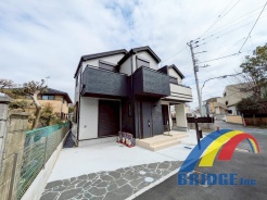 2号棟 駐車1台可能で、住み心地、利便性の良いエリア。
全部屋2面採光の陽当たり良好です。
小中学校も近く徒歩圏内です。
是非、船橋市内で新築一戸建てをお探しの方はお気軽にお問い合わせください。
社員一同心よりお待ちしております。
2026年3月6日現地撮影