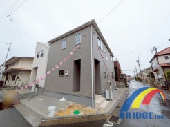 駐車場付きで、リラックスできる快適空間 和室付き。
リビングに隣接していて色々な用途でお使い頂けます。
2WICで収納スペース充実。
是非、船橋市内で新築一戸建てをお探しの方はお気軽にお問い合わせ下さい。
お待ちしております。
2026年3月31日現地撮影