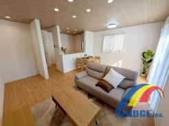 A号棟 笑顔が増える家族憩い空間
以下同社同等仕様施工例