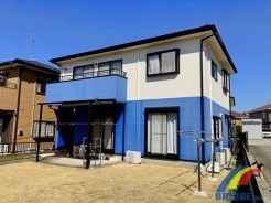 敷地広々92坪の陽光暖かな5LDKで駐車2台可能
ゆとりある南庭はガーデニングやペットものびのび
WIC・ホール収納付きでお荷物スッキリ
ぜひ一度、現地にて住み心地をご体感ください。
社員一同心よりお問い合わせお待ちしております。
