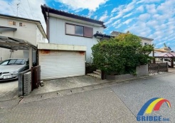 住環境充実で使い勝手の良い4SLDKに南庭付き
学校・コンビニ・スーパーも徒歩圏内で幅広い世帯に嬉しい住環境
都市ガス・上下水道完備でライフラインも安心です
ぜひ一度、現地にて住み心地をご体感ください。
社員一同心よりお問い合わせお待ちしております。