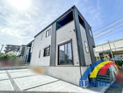 駐車2台可能で、開放的な広々南東角地です。
ホール収納、WIC納付きでスッキリ片付くお住まい。
またオール電化住宅で、お子さまからご年配の方も安心です。
是非、八千代市内で新築一戸建をお探しの方はお気軽にお問い合わせ下さい。
お待ちしております。