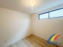 2号棟 優しい色合いのフローリングでインテリアの配置が楽しみ