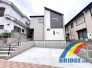 1号棟 駐車1台可能で、日々の暮らしの助かる回遊動線のある住まい。
2駅利用可能で通勤通学にも助かる立地となっております。
是非、千葉市で新築一戸建をお探しの方はお気軽にお問い合わせ下さい。
お待ちしております。
※同社同等仕様施工例