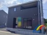 6号棟 駐車1台可能で、全居室収納 くつろぎスペース和室付き。
南向きで陽当良好、広々バルコニーも完備。
また対面式キッチンで家族とコミュニケーションがとりやすい間取です。
是非、四街道市内で新築一戸建てをお探しの方はお気軽にお問い合わせください。
お待ちしております。