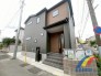 2号棟 駐車2台可能で、木更津駅まで行きやすい利便性の良い立地。
また小学校まで歩いて8分 近くて安心エリアです。
全居室に収納スペース完備。
是非、木更津市内で新築一戸建てをお探しの方はお気軽にお問い合わせ下さい。
お待ちしております。
2026年7月12日現地撮影