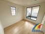11号棟 優しい色合いのフローリングでインテリアの配置が楽しみ
