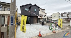 小学校まで徒歩4分なので、お子様の通学も安心です。
全居室に収納スペースを完備しており、お部屋をすっきりと保てます。
松戸市内で新築一戸建てをお探しの方はお気軽にお問い合わせください。お待ちしております。
※同社仕様施工例