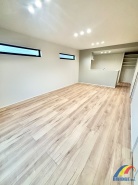 明るく心地よい風が通り抜けるリビング