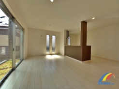 1号棟 笑顔が増える家族憩い空間
以下、同社施工例写真