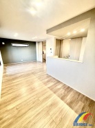 明るく心地よい風が通り抜けるリビング