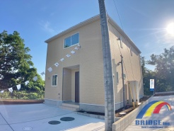 駐車1台可能で、駅まで歩いて9分と通勤通学も安心です。
南向きのバルコニーで光差し込む温かな空間です。
是非、野田市内で新築一戸建てをお探しの方はお気軽にお問い合わせください。
お待ちしております。
同社仕様施工例写真