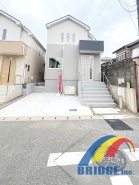 A号棟 駐車2台可能で、小,中学校も徒歩8分と近くで安心のエリア。
南向きのワイドバルコニーで日当たりもよく明るいお家です。
是非、千葉市内で新築一戸建てをお探しの方はお気軽にお問い合わせください。
社員一同心よりお待ちしております。
※