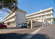 高根中学校